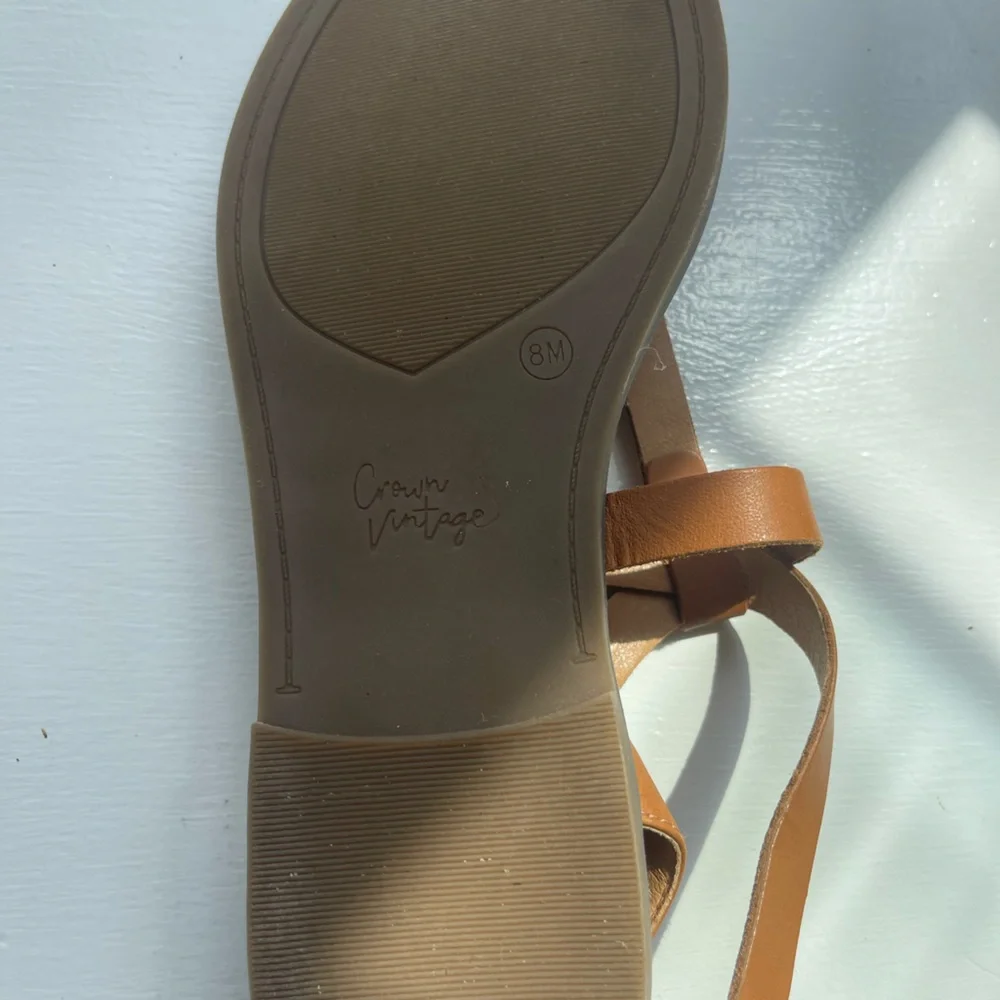 Crown vintage size 8 sandals - Picture 4 of 7